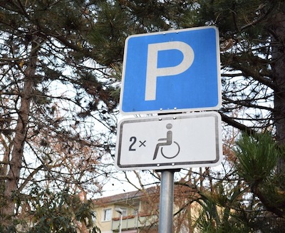 Symbol Verkehr Behindertenparkplatz Schild