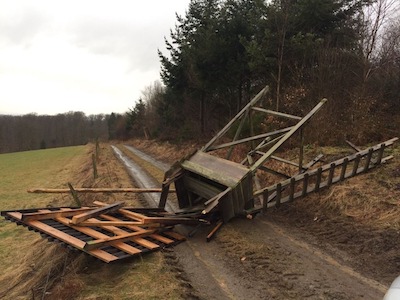 20170208 Hochsitzbeschadigt