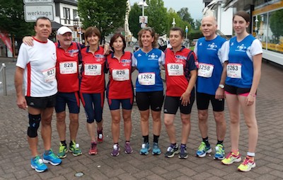 Die französischen Sportler mit einigen Bad Marienberger Gastgebern. Zweiter von links ist Gerard Megly, der Leiter der Gruppe.