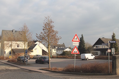 20180329 KitaHorressen ParkplatzSperrung