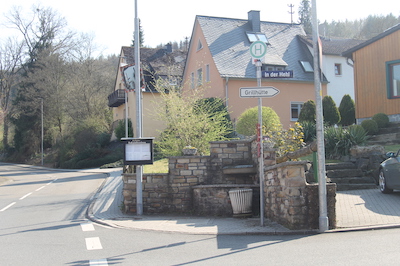 20200409 Bladernheim Dorfplatz