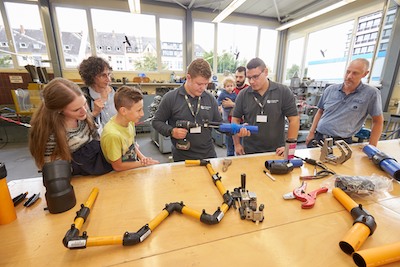 Symbol Schule Ausbildung Werkstatt